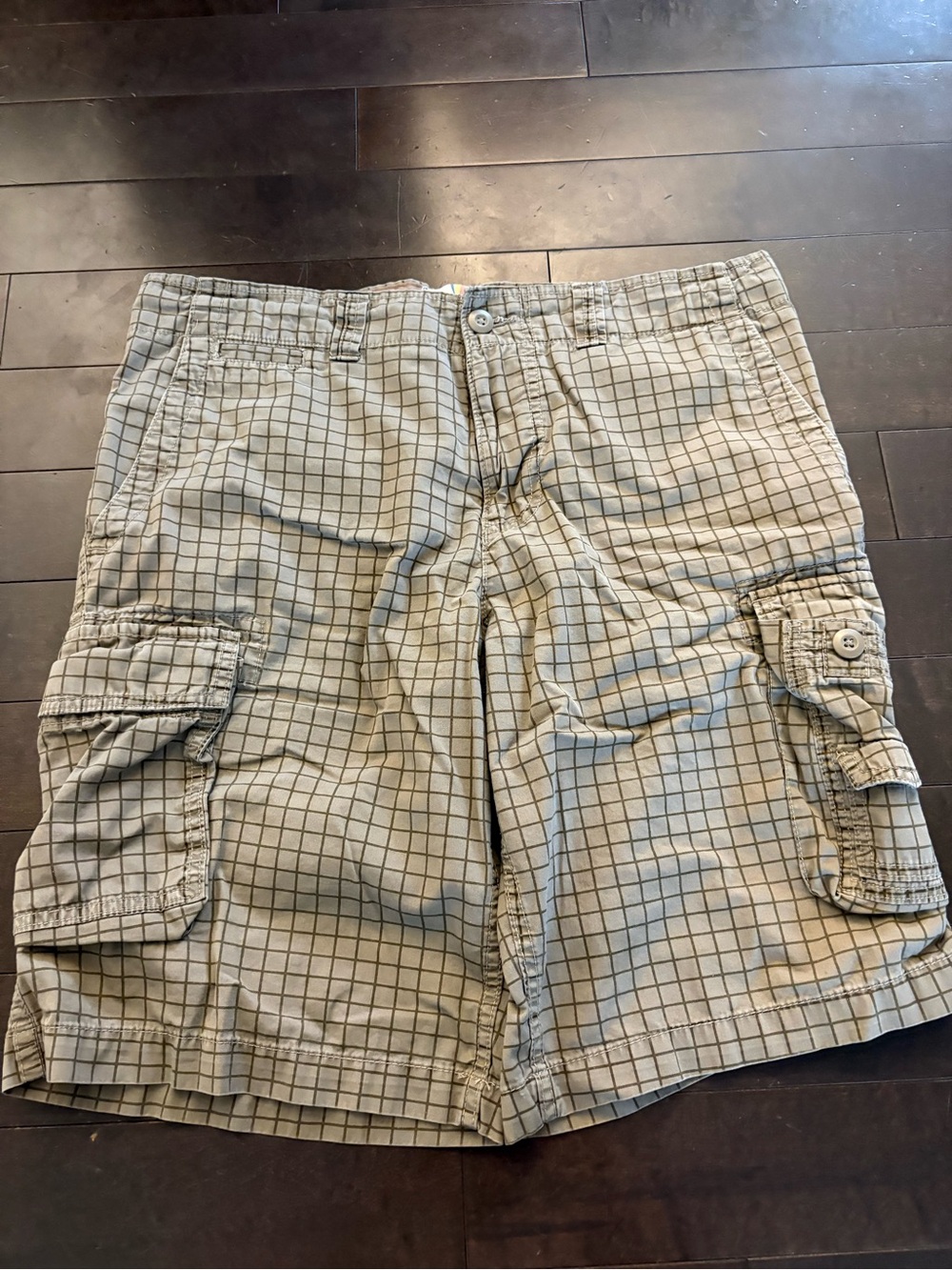 Baggy cargo shorts